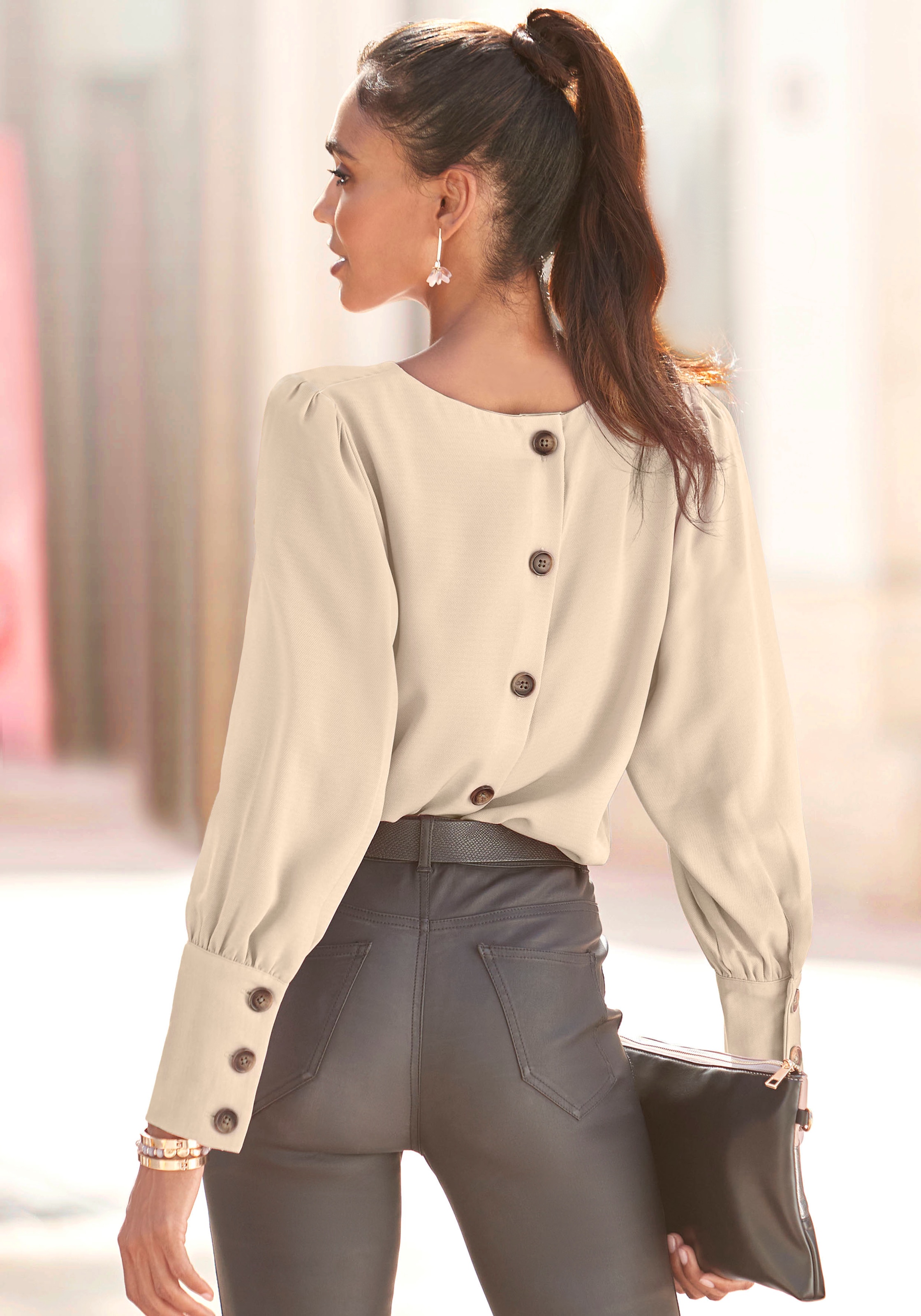 LASCANA Langarmbluse , mit Knopfleiste hinten, elegante Damenbluse, Business-Look