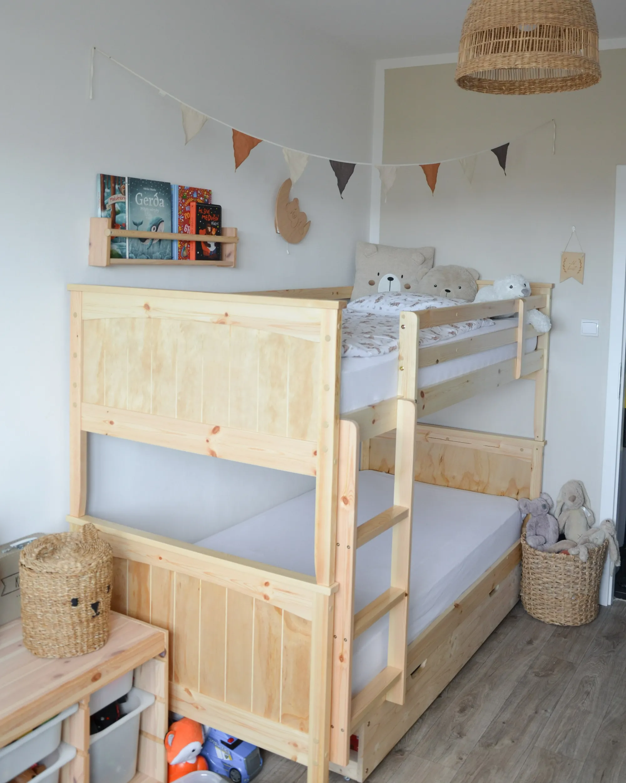 Hoogslaper Dennenhout ALBON 90 x 200 cm Lichtbruin