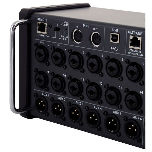 Behringer X Air XR18 Flyht Case Bundle