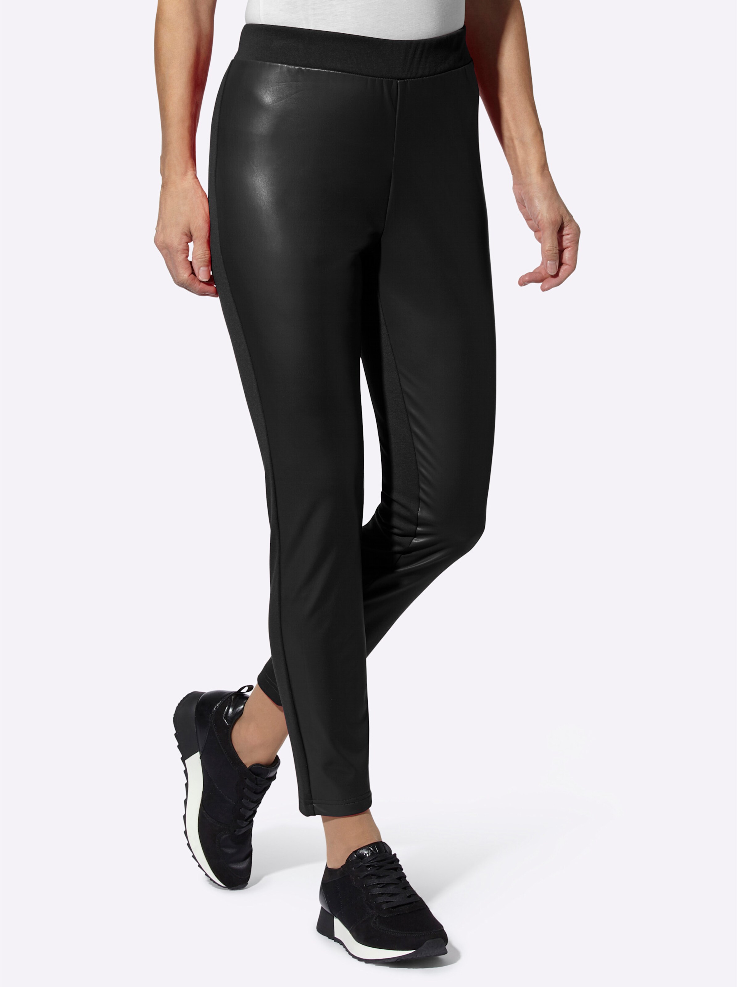 Lederimitathose in schwarz