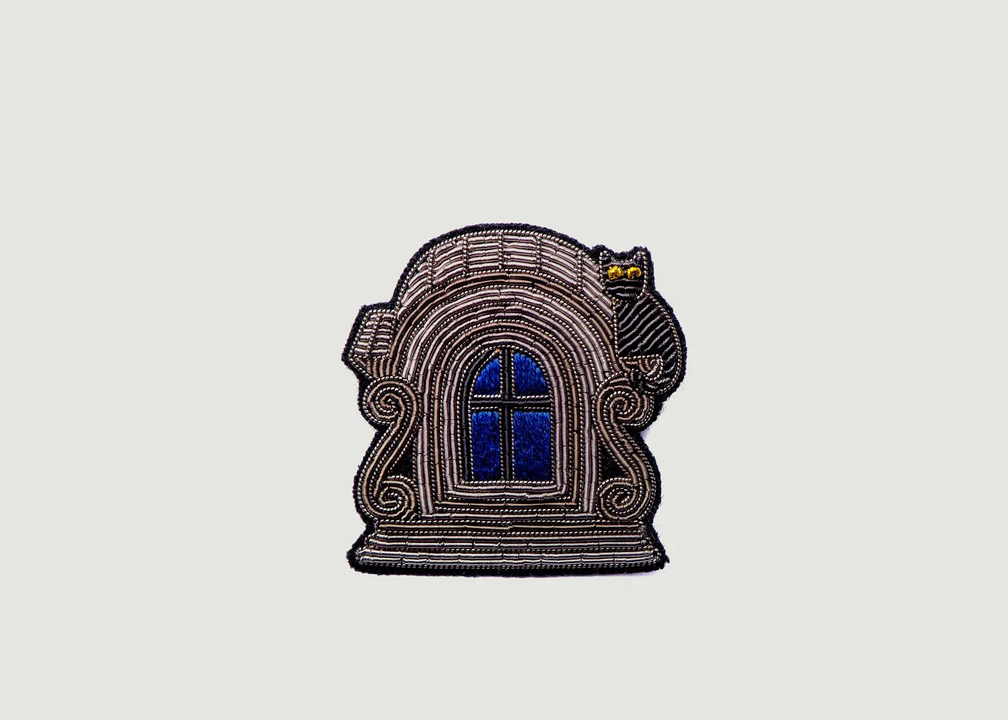 Broche Brodée Fenêtre Lucarne Macon & Lesquoy
