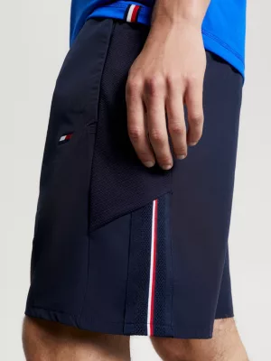 Shorts esportivos com fita exclusiva