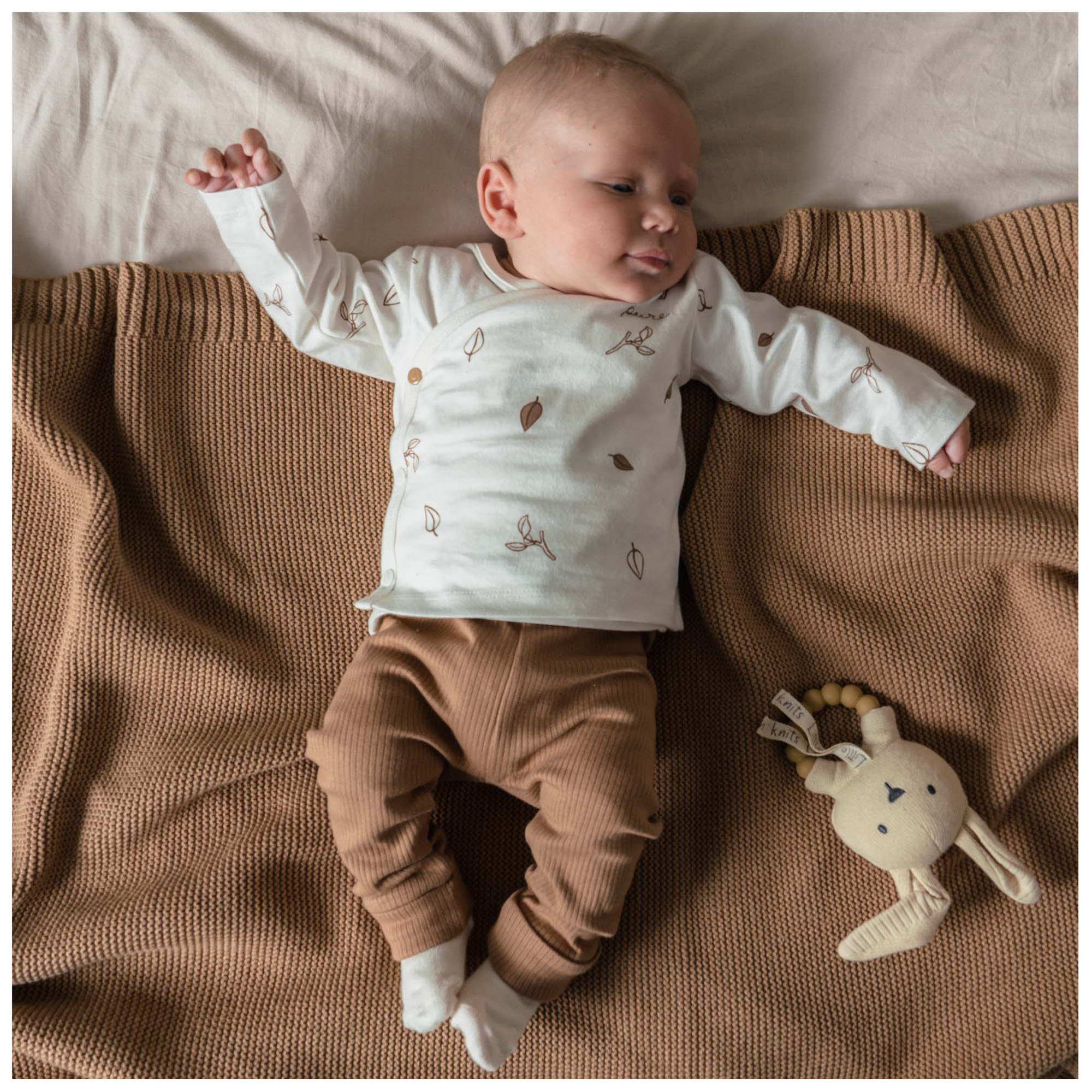 Prénatal newborn shirt Pure lange mouwen bladeren beige
