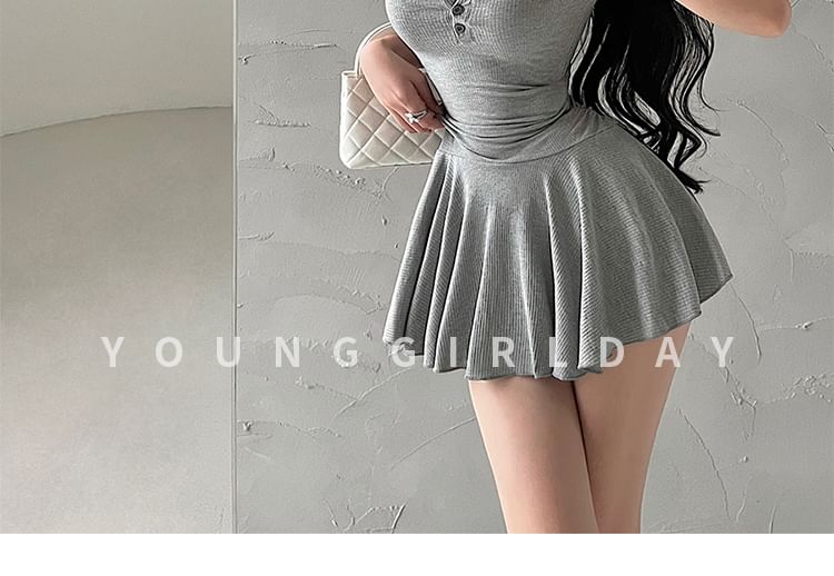 RainGirl - Set: Henley-jurk met korte mouwen en effen A-lijn + shorts