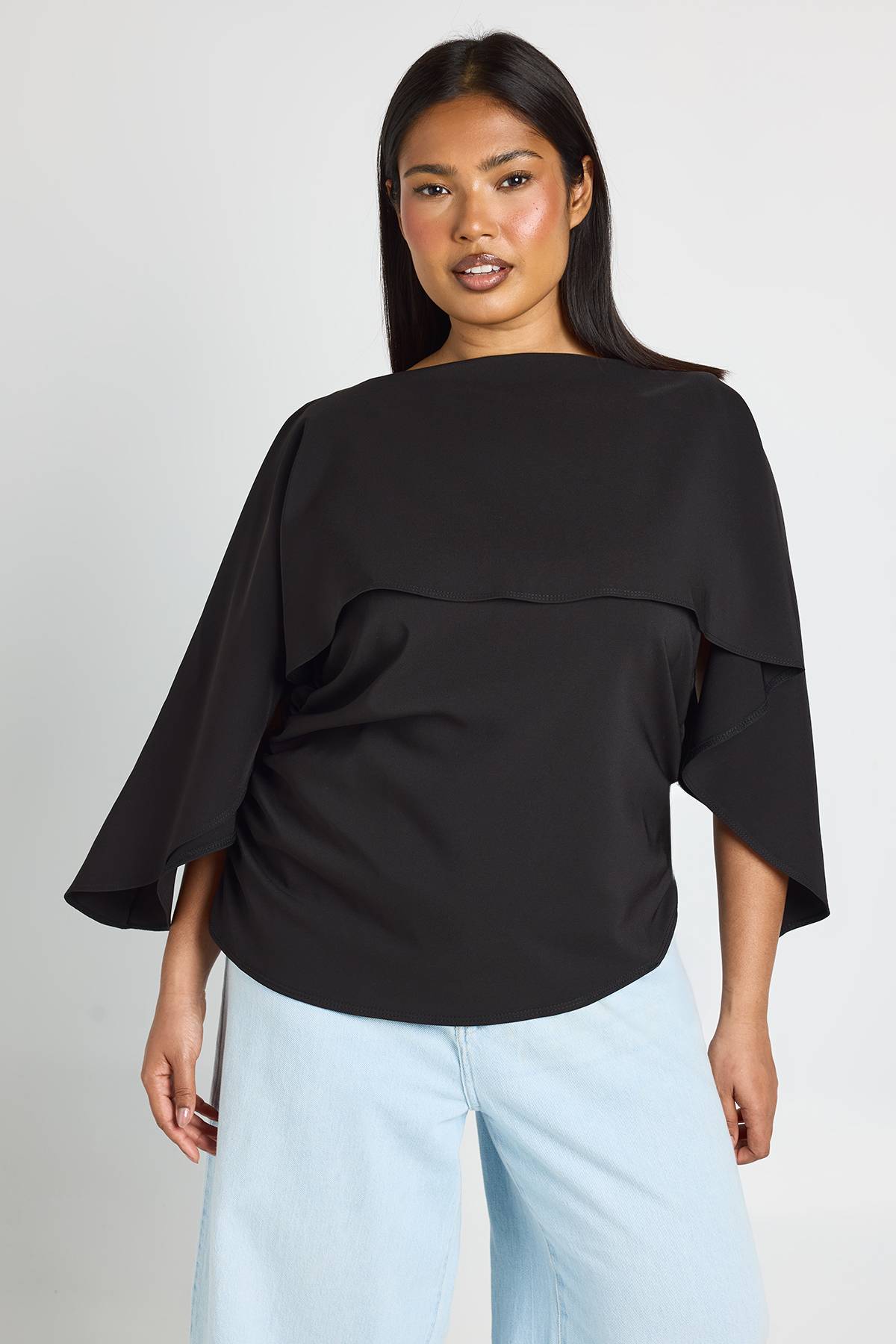 boohoo Haut Grande Taille À Superposition Cape