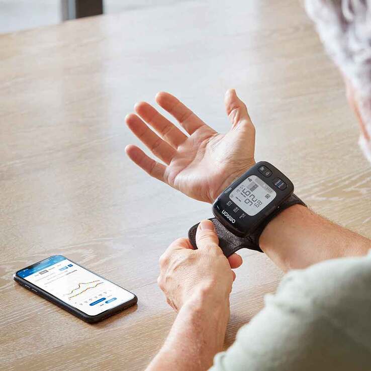 Omron RS7 Intelli IT Handgelenk Blutdruckmessgerät, 1 St