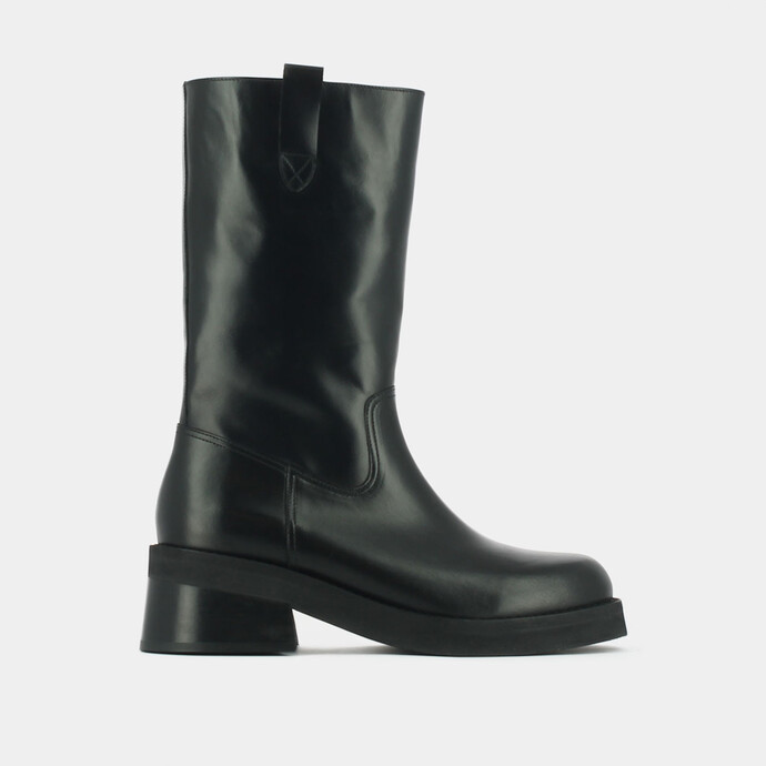 Bottines à talons et fermetures éclair  en cuir noir