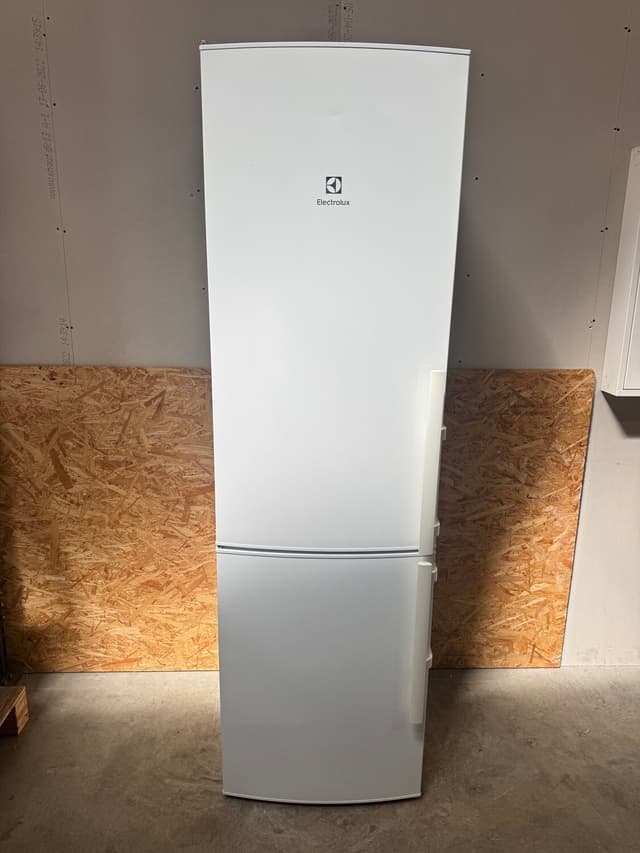 Electrolux køle/fryseskab EN3853MOW