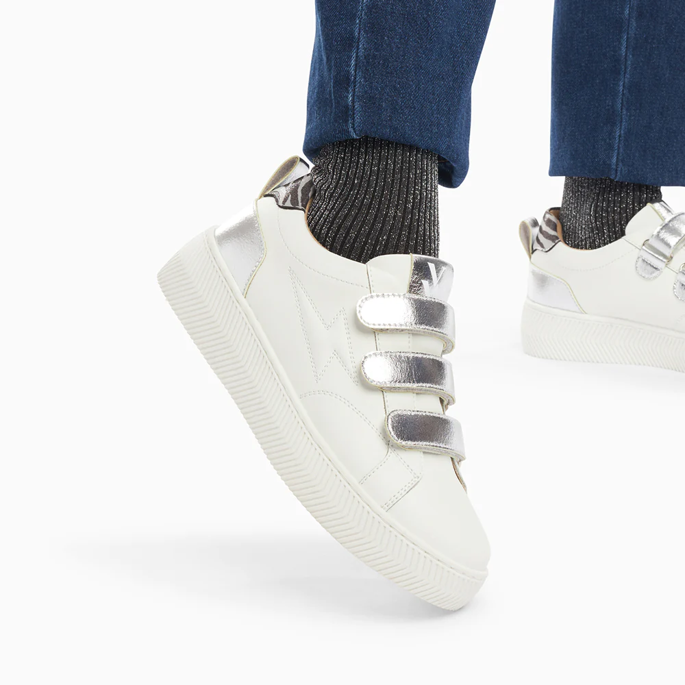 Sneakers-Baskets éclair Oxanna blanches à scratchs argent
