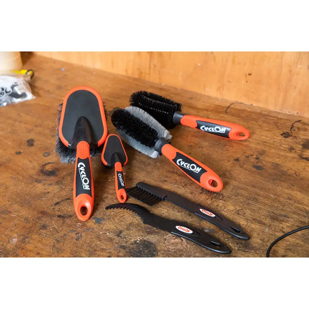 Cyclon Brush Kit