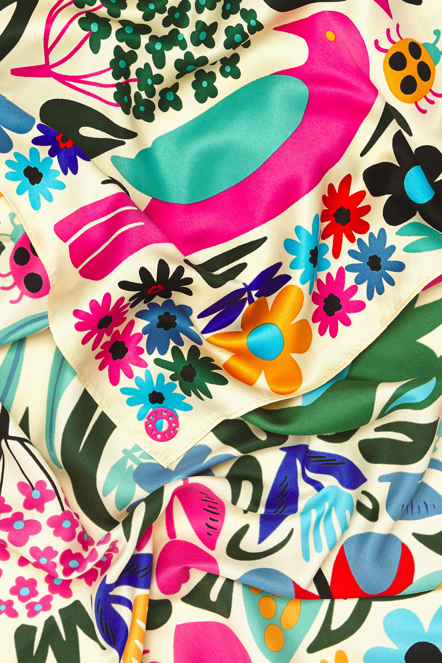 Cachecol creme com estampa animal e flores