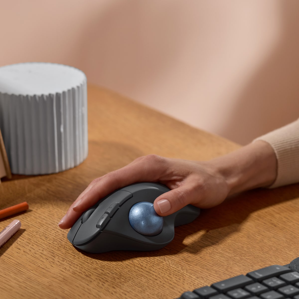 Logitech Ergo M575S trådløs trackball-mus (grafitt)