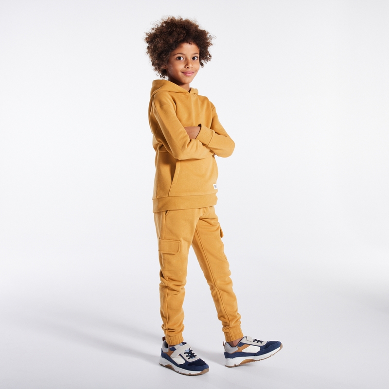Jogging uni à poches cargo marron garçon