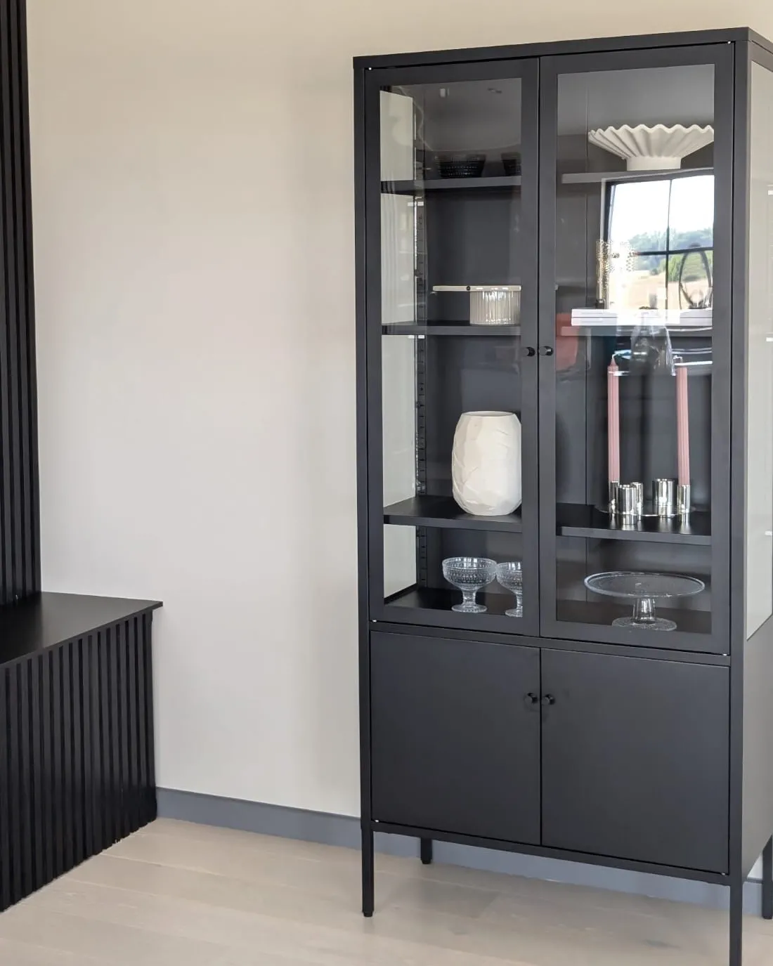Glazen vitrinekast OXTED Metaal 80 cm Zwart