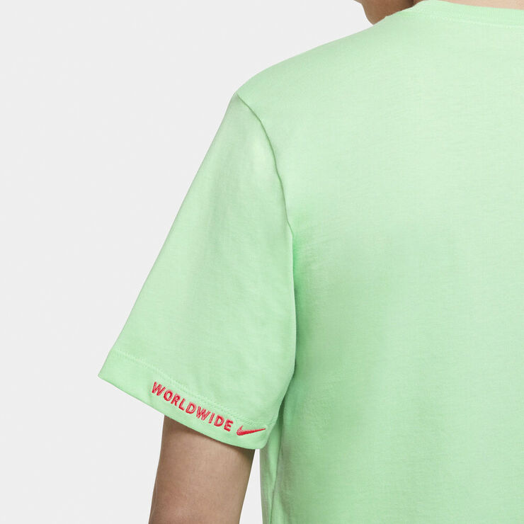 Nike Sportswear T Shirt. Grøn