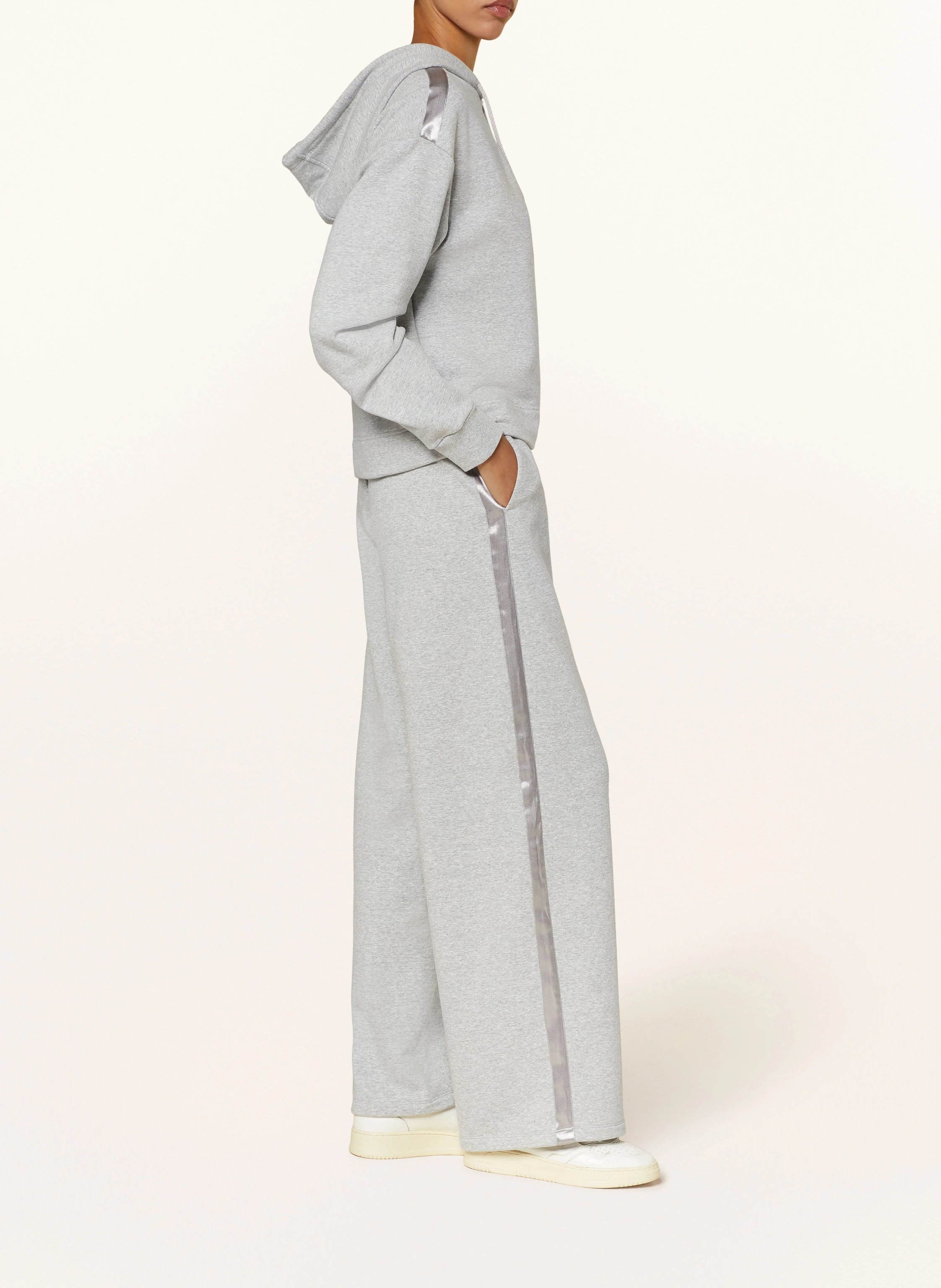 MM Sweatpants VELES mit Galonstreifen