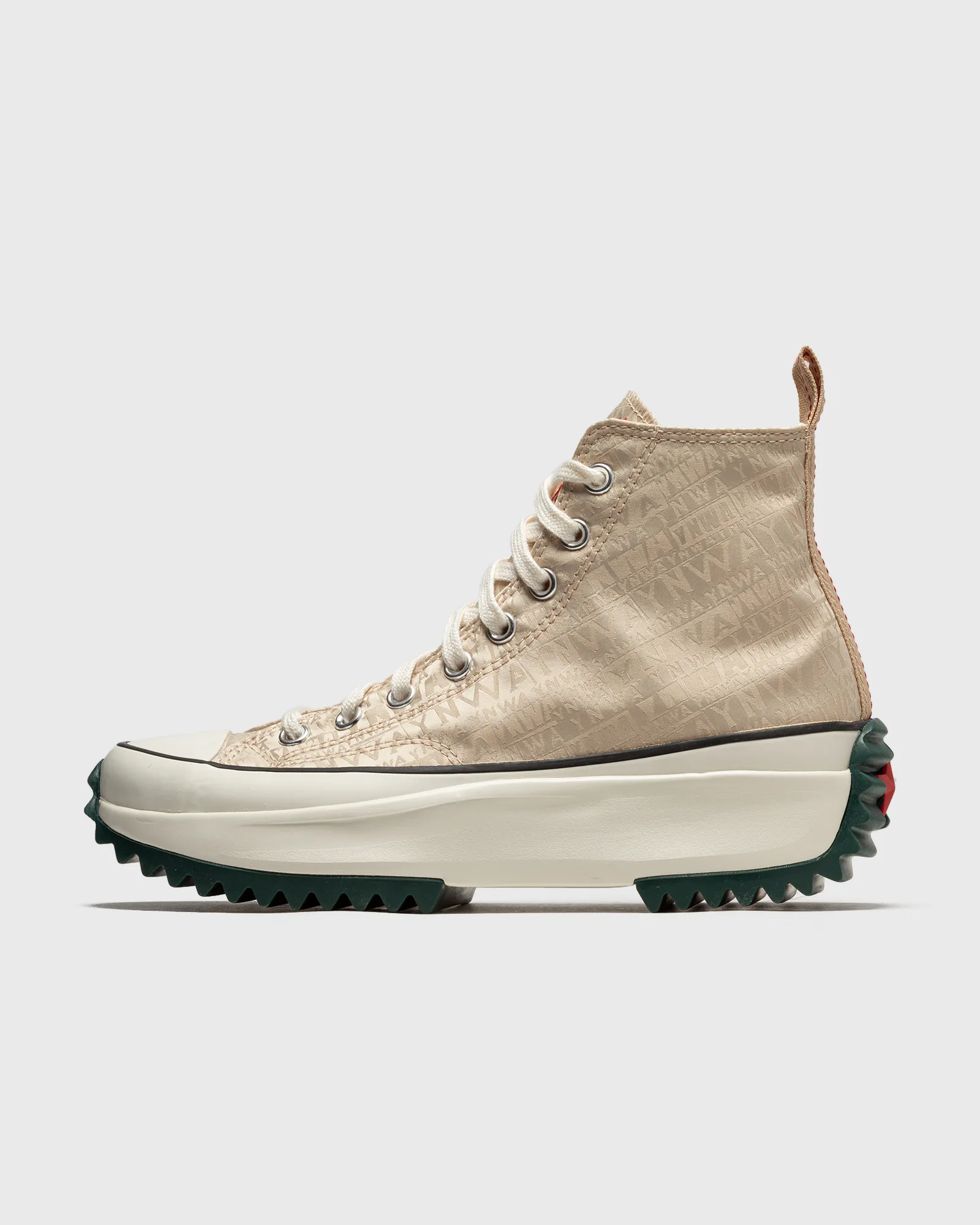 Converse Run Star Hike