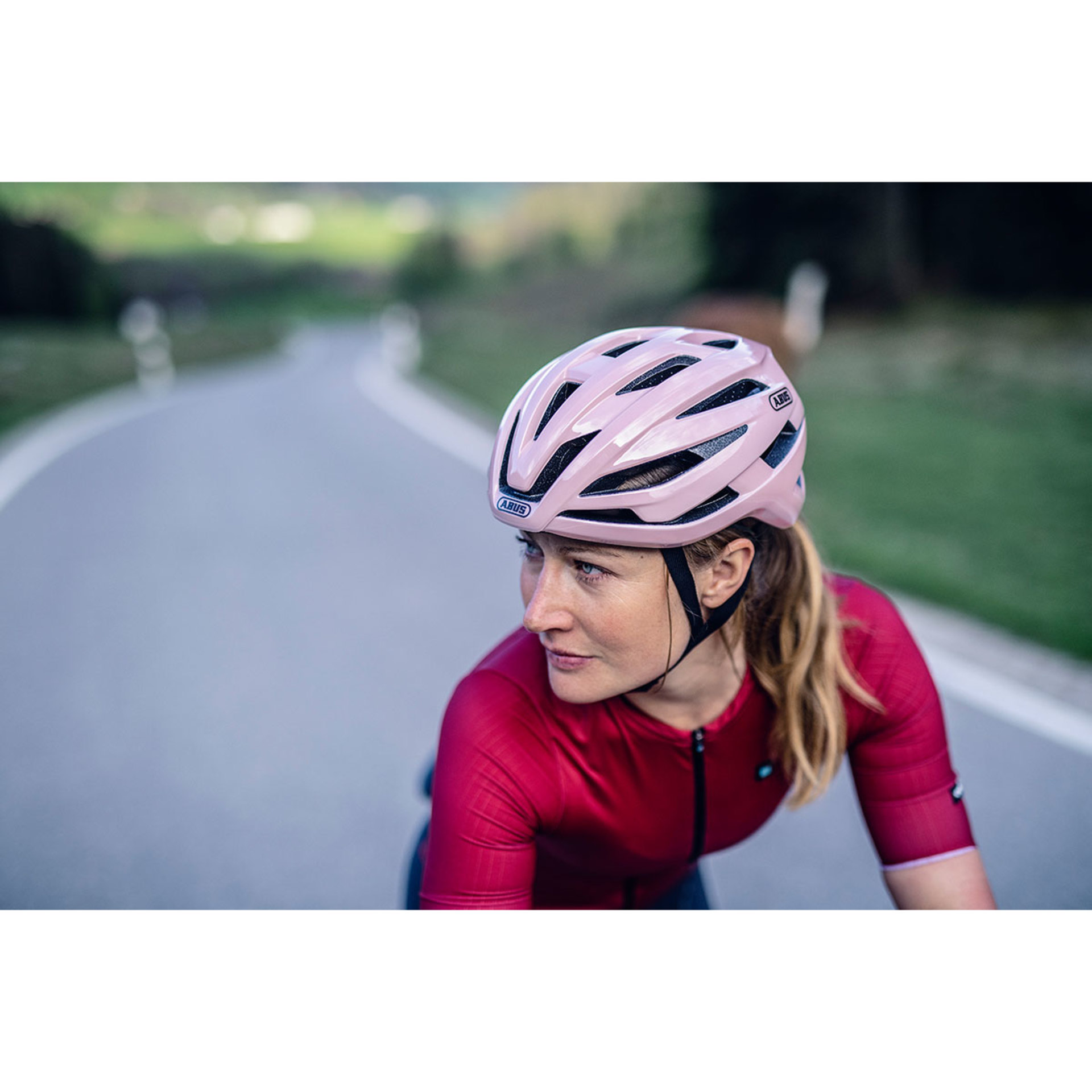 Abus StormChaser Race Fietshelm Lichtroze