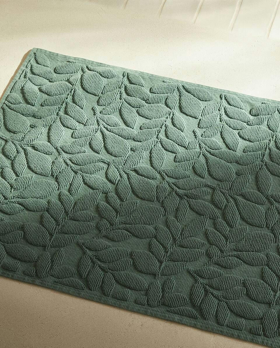 TAPETE DE BANHO JACQUARD COM ESTAMPA DE VEGETAIS
