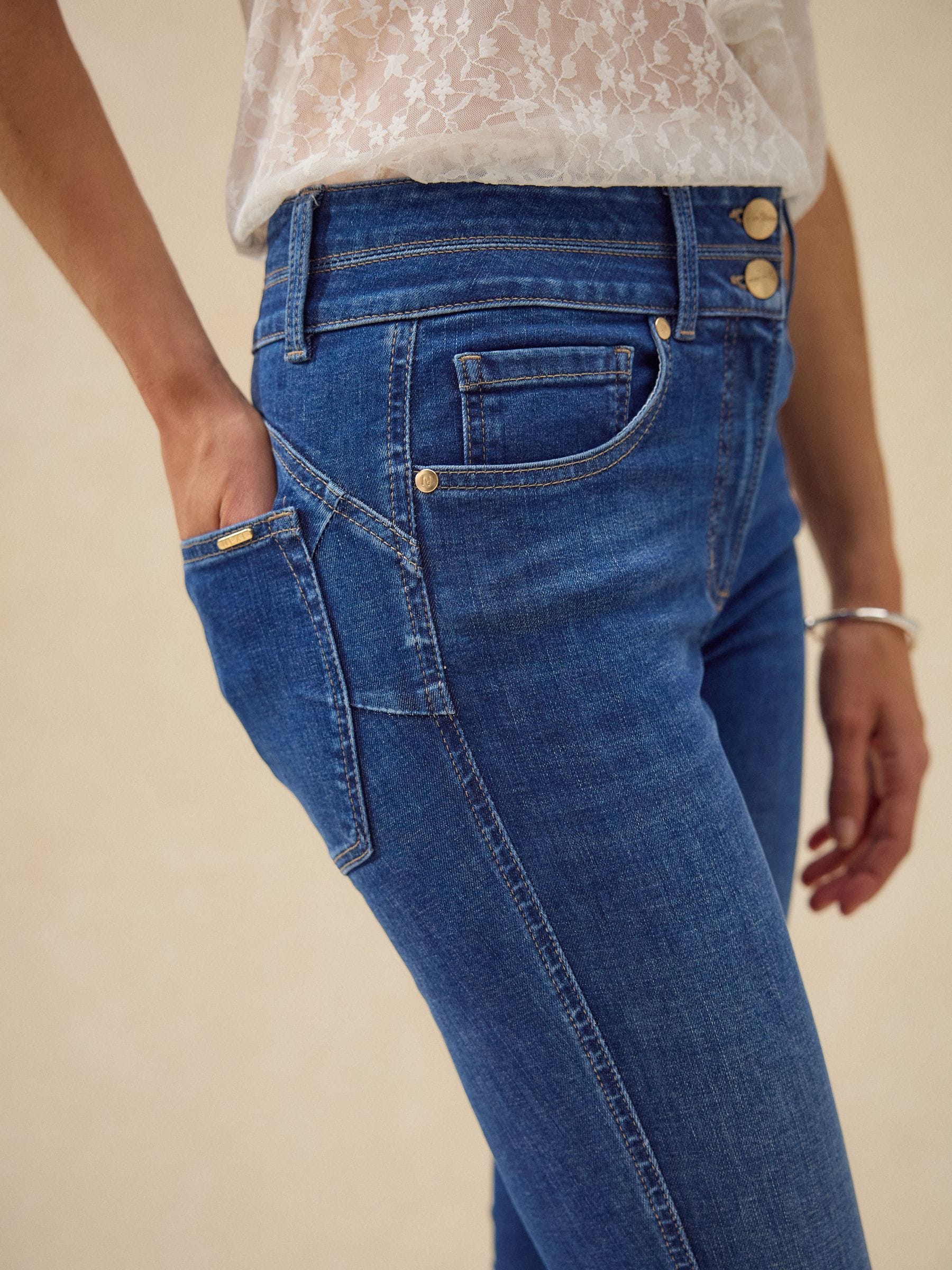 Middenblauwe denim wassing - Skinny jeans met verlengings- en afslankeffect