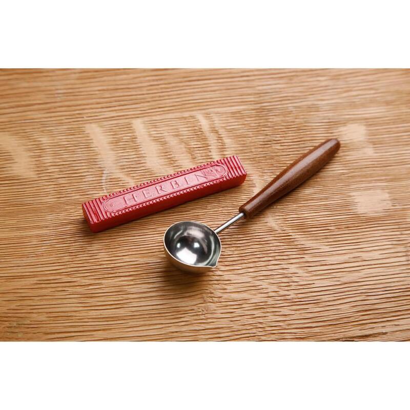 Coffret traditionnel cuillère à cire