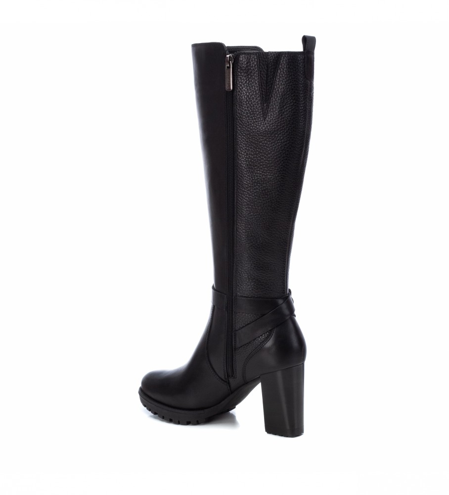 Botas Carmela em couro preto, modelo 160055 - Altura do salto: 9 cm -