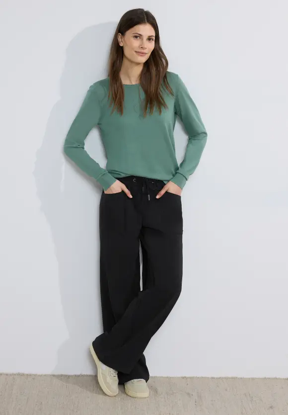 Travel Loose Fit Hose - Black