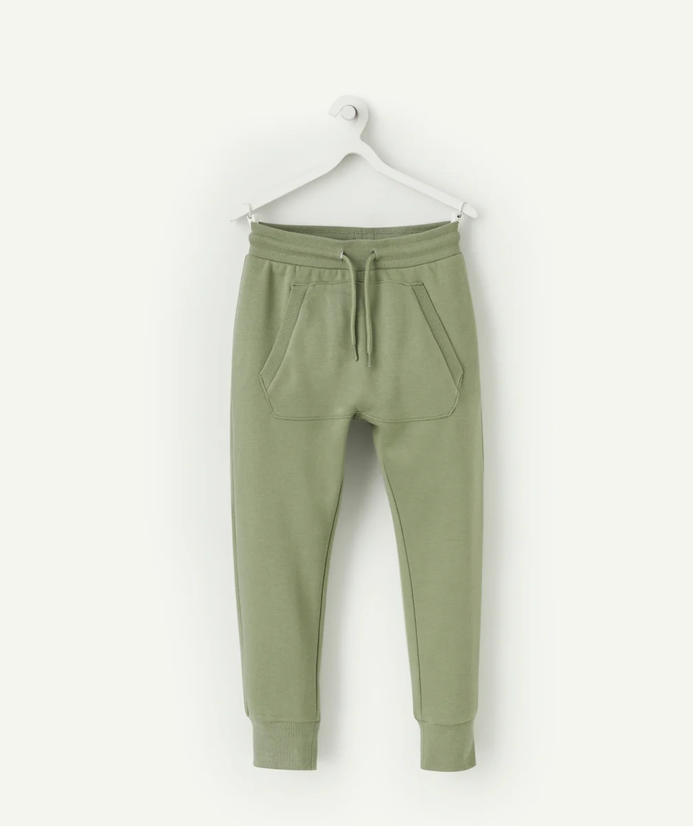 JOGGING GARÇON VERT EN FIBRES RECYCLÉES AVEC POCHE KANGOUROU