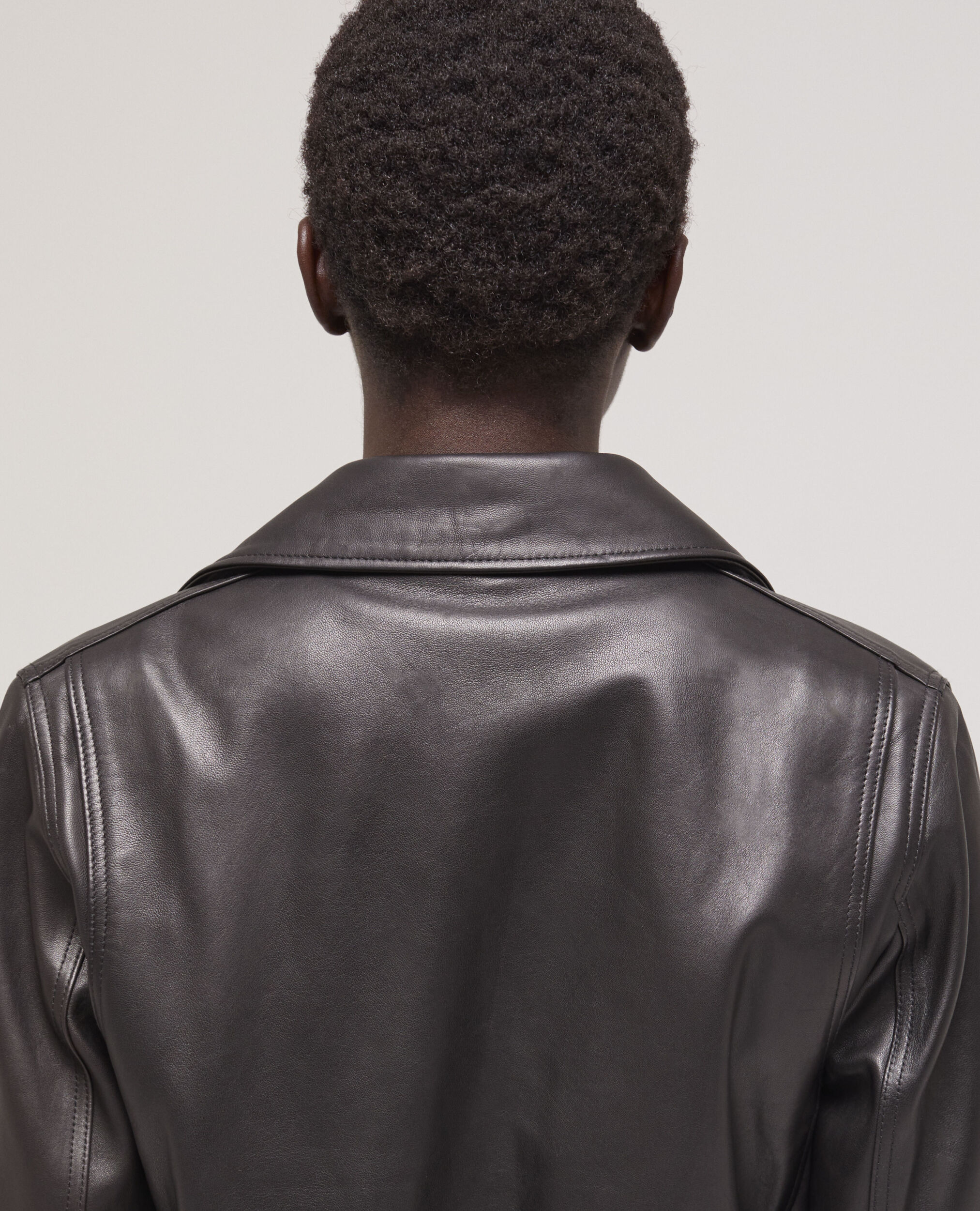 Veste en cuir noir