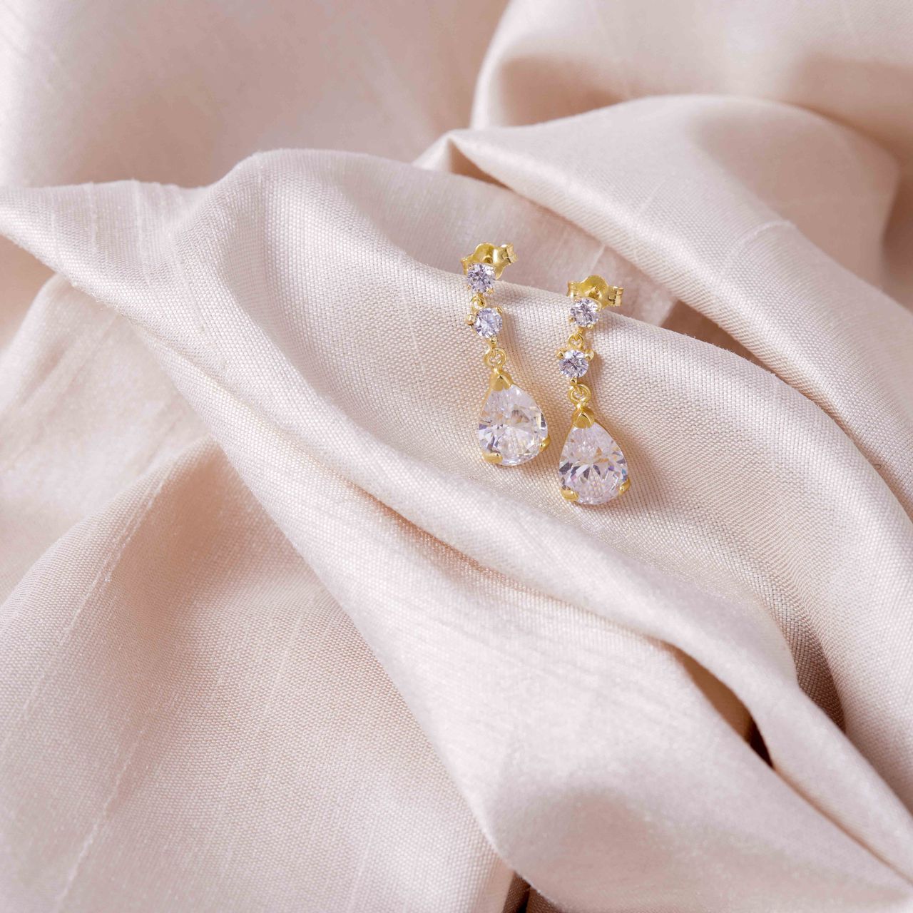 Zilveren goldplated oorbellen met hanger druppel