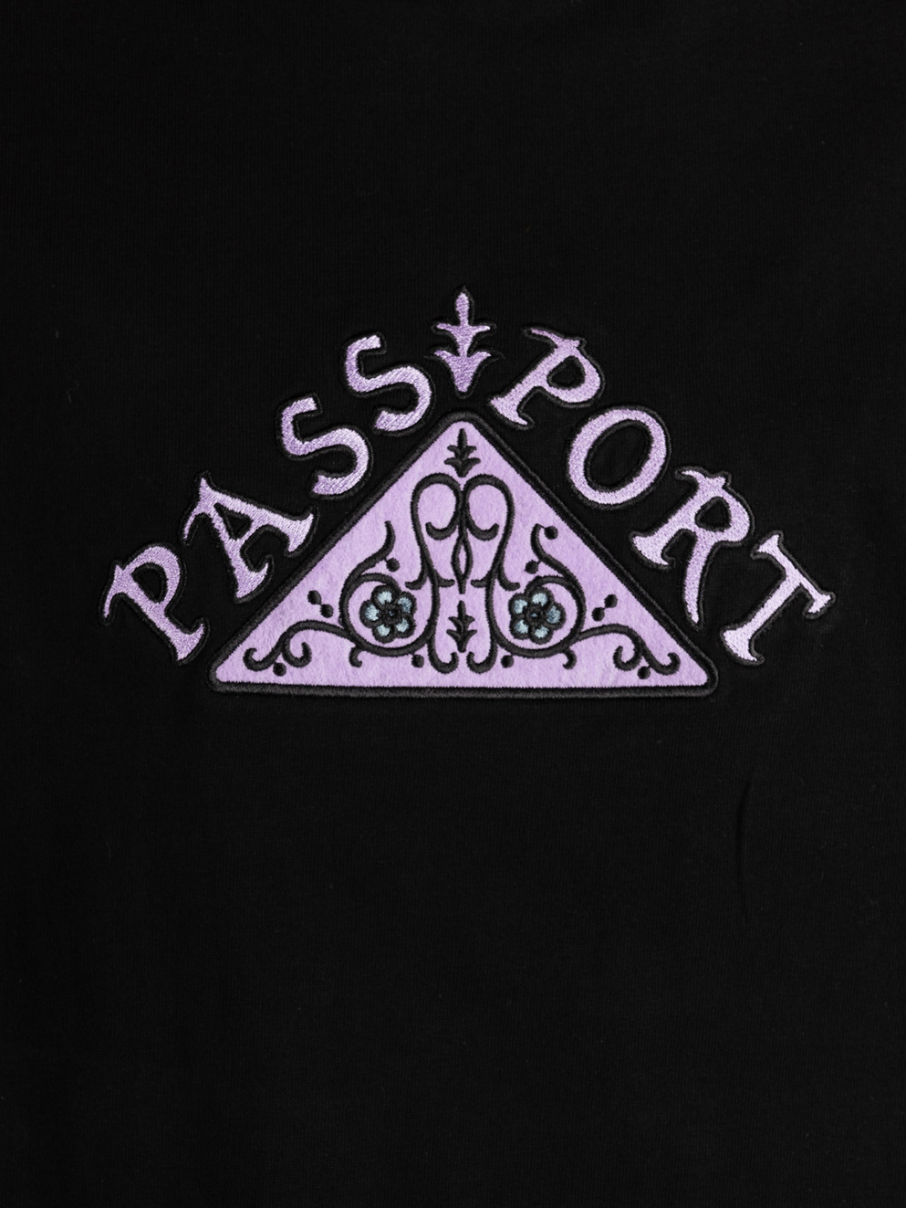 Pass Port Manuscript T-Shirt black