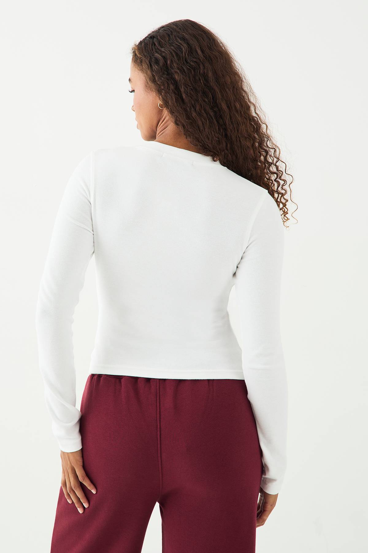 Haut à Manches Longues DSGN Studio Côtelé avec Broderie Script et Boutonnage