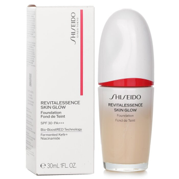 Shiseido Revitalessence Skin Glow Foundation SPF 30