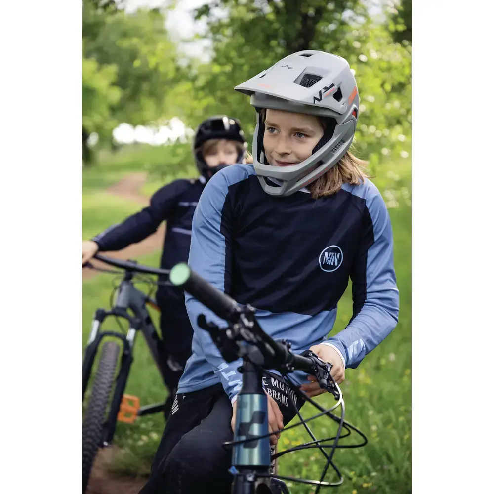 Abus YouDrop FF Ti Kinder Fietshelm Zilver