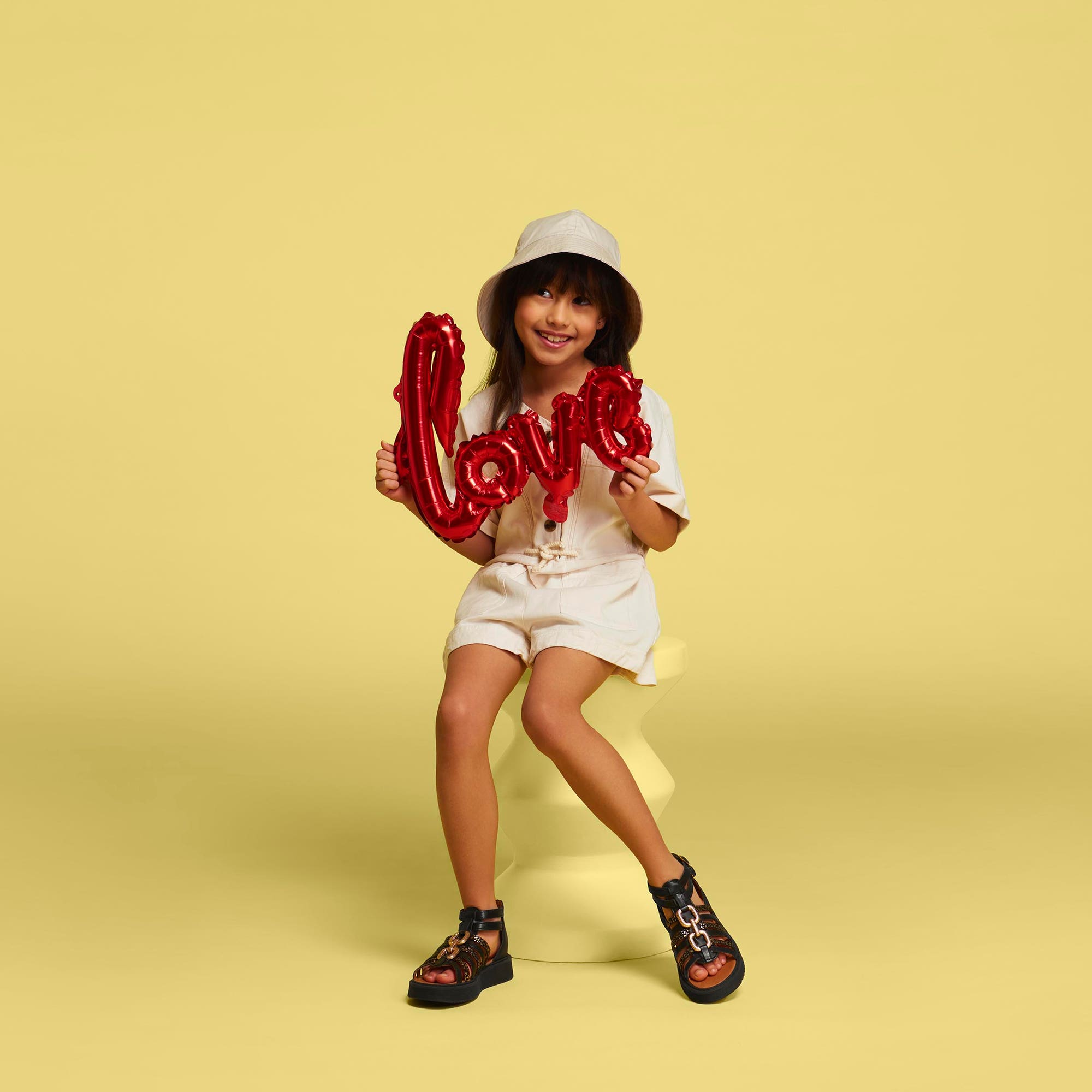 Nu-pieds Fille en cuir noir