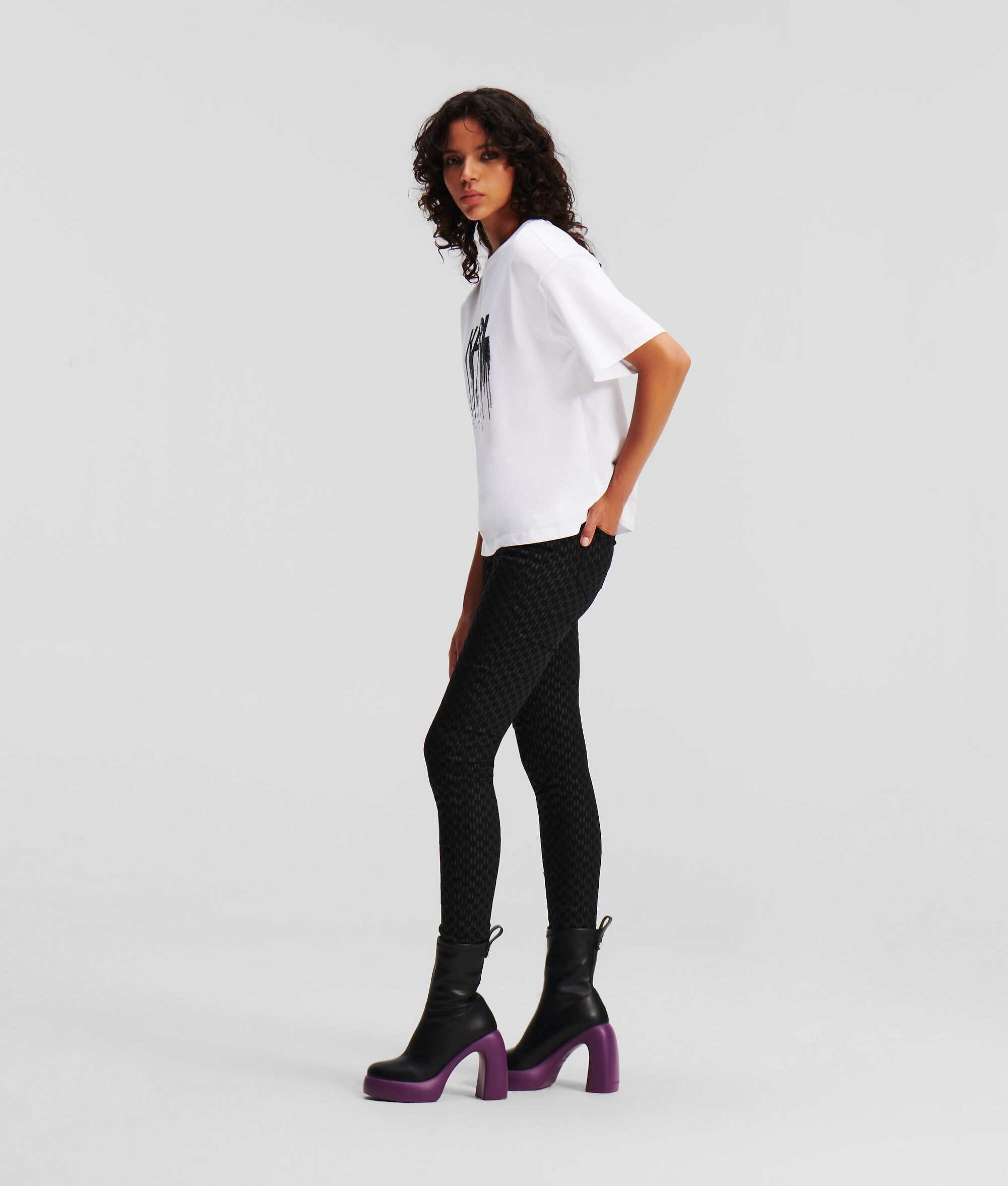 T-SHIRT AVEC LOGO KARL EN STRASS