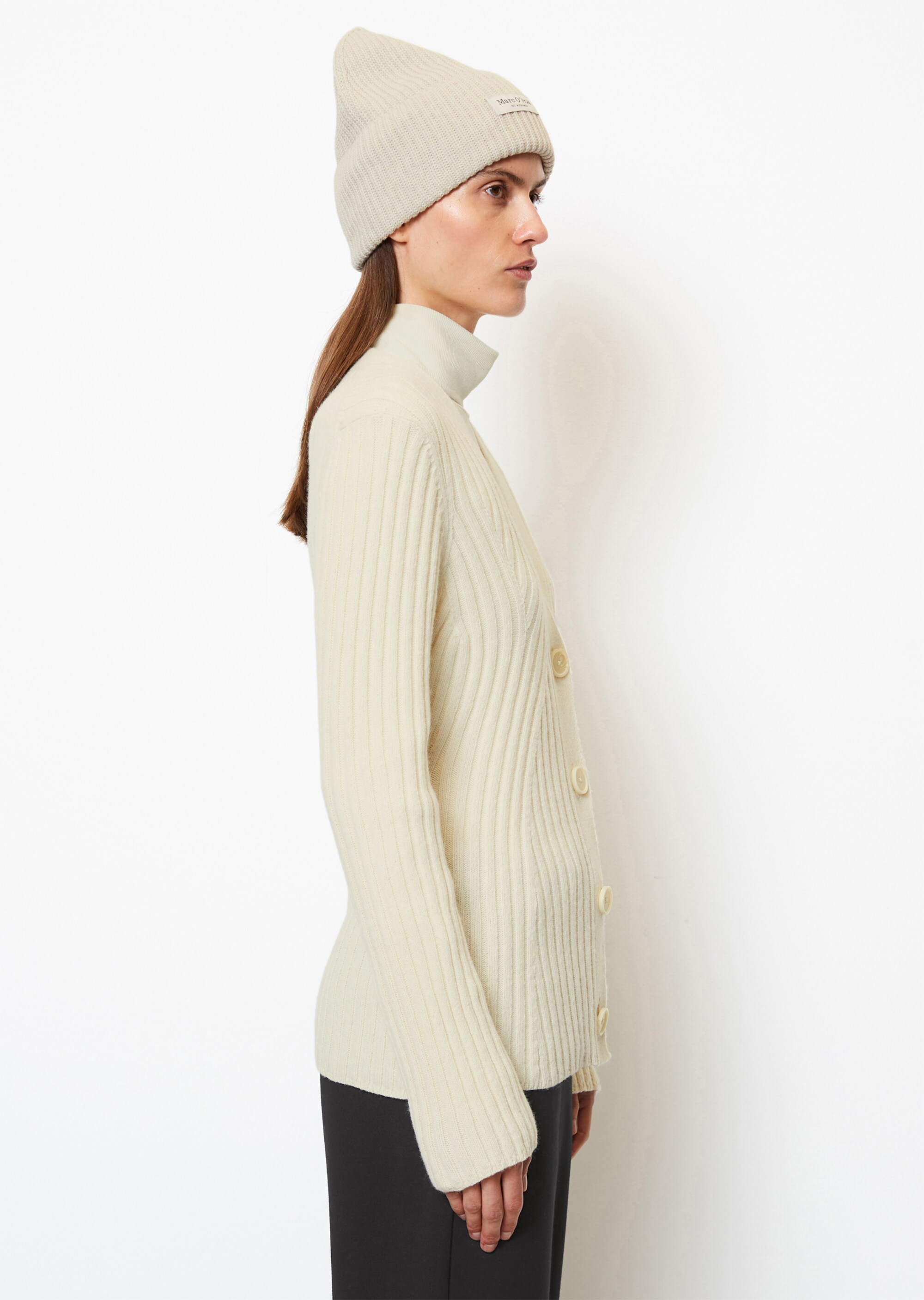 V-Neck-Cardigan fittedmit Fully fashioned Details