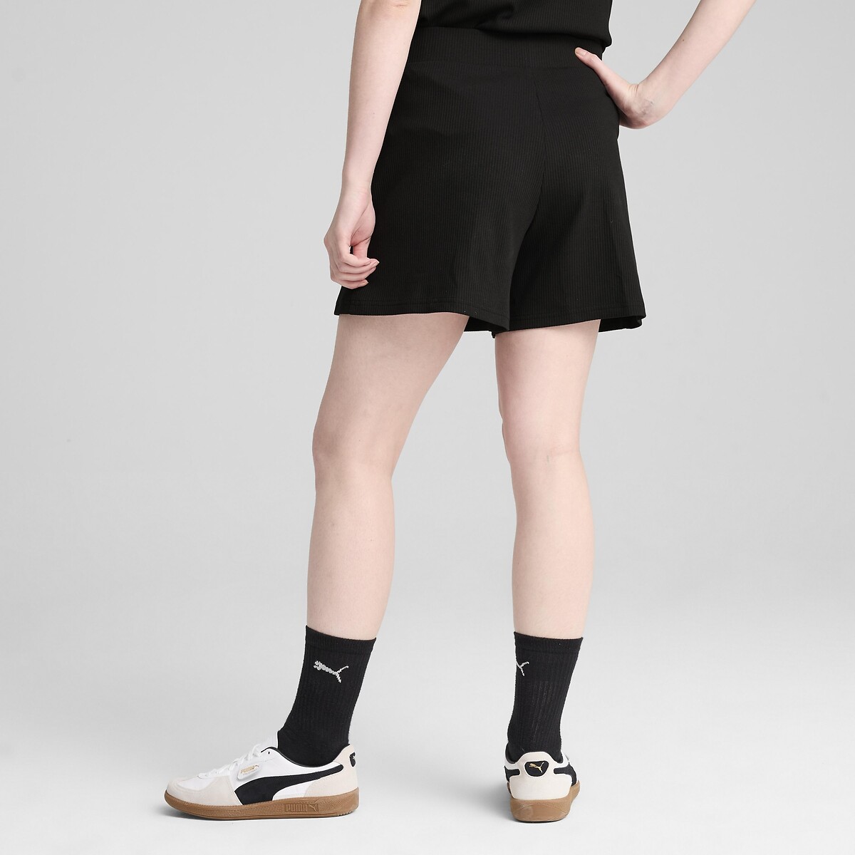 Calça curta PUMA ESSENTIAL ELEVATED