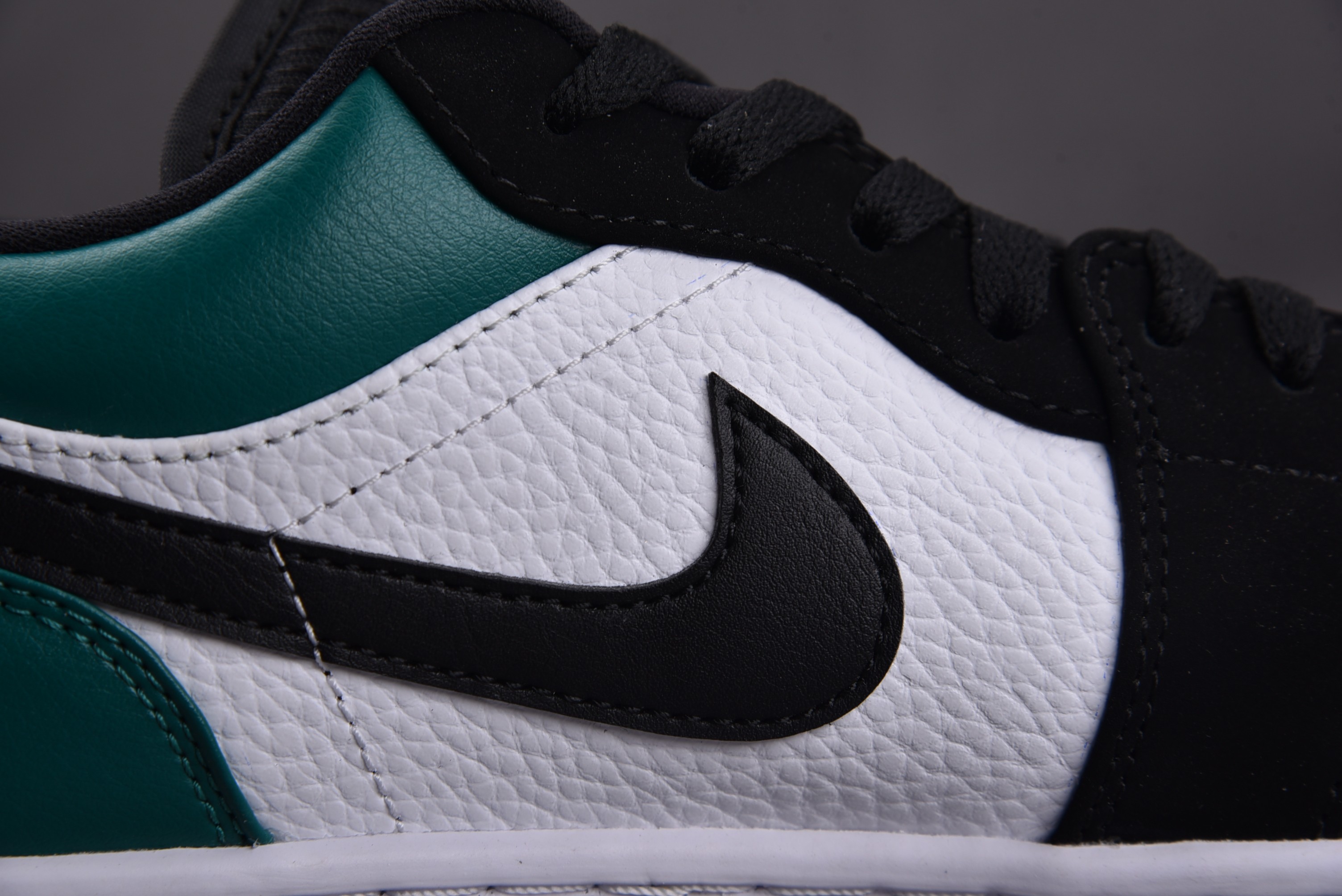 Jordan 1 Low White Black Mystic Green