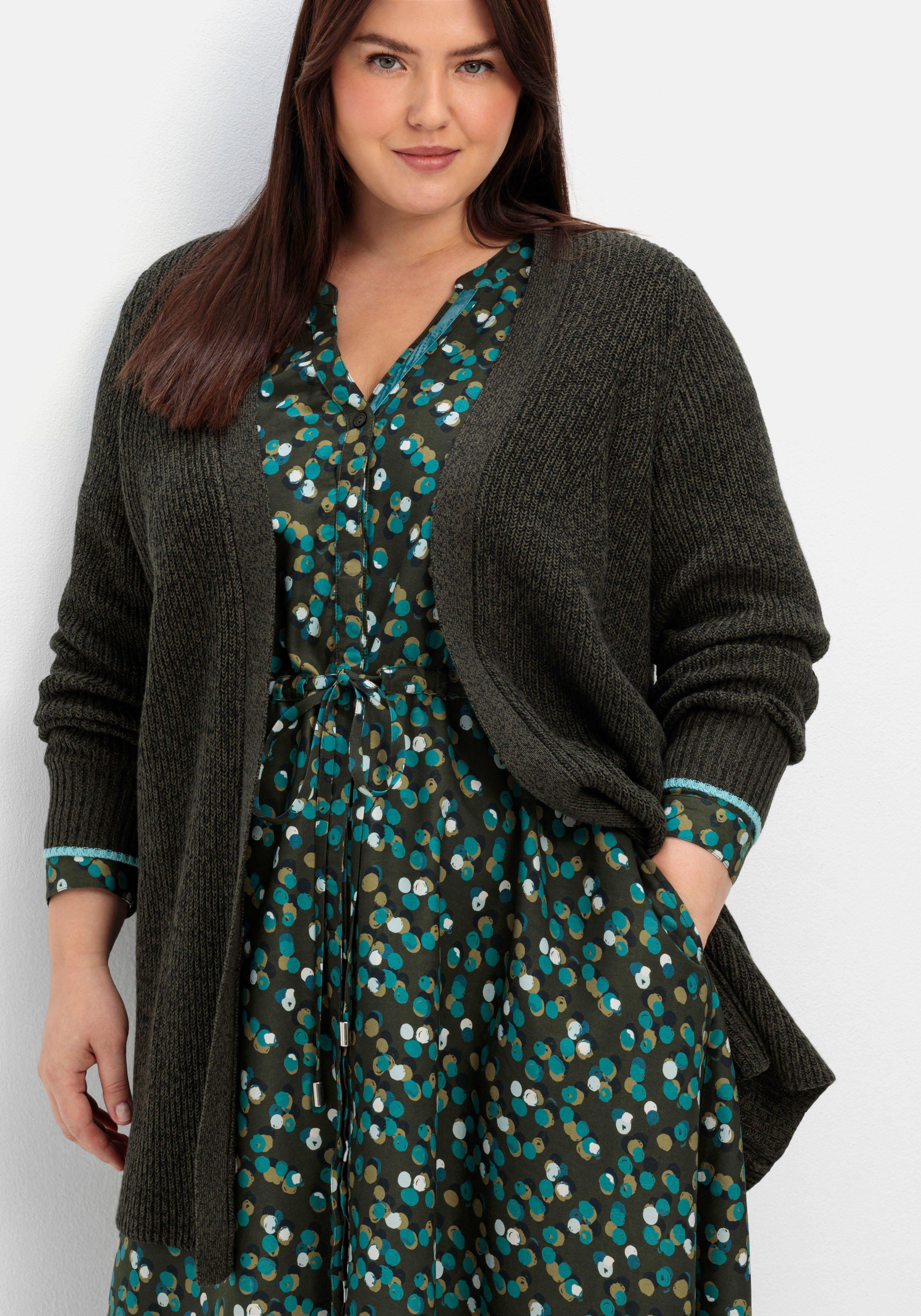 Longstrickjacke mit Perlfangmuster, in offener Form