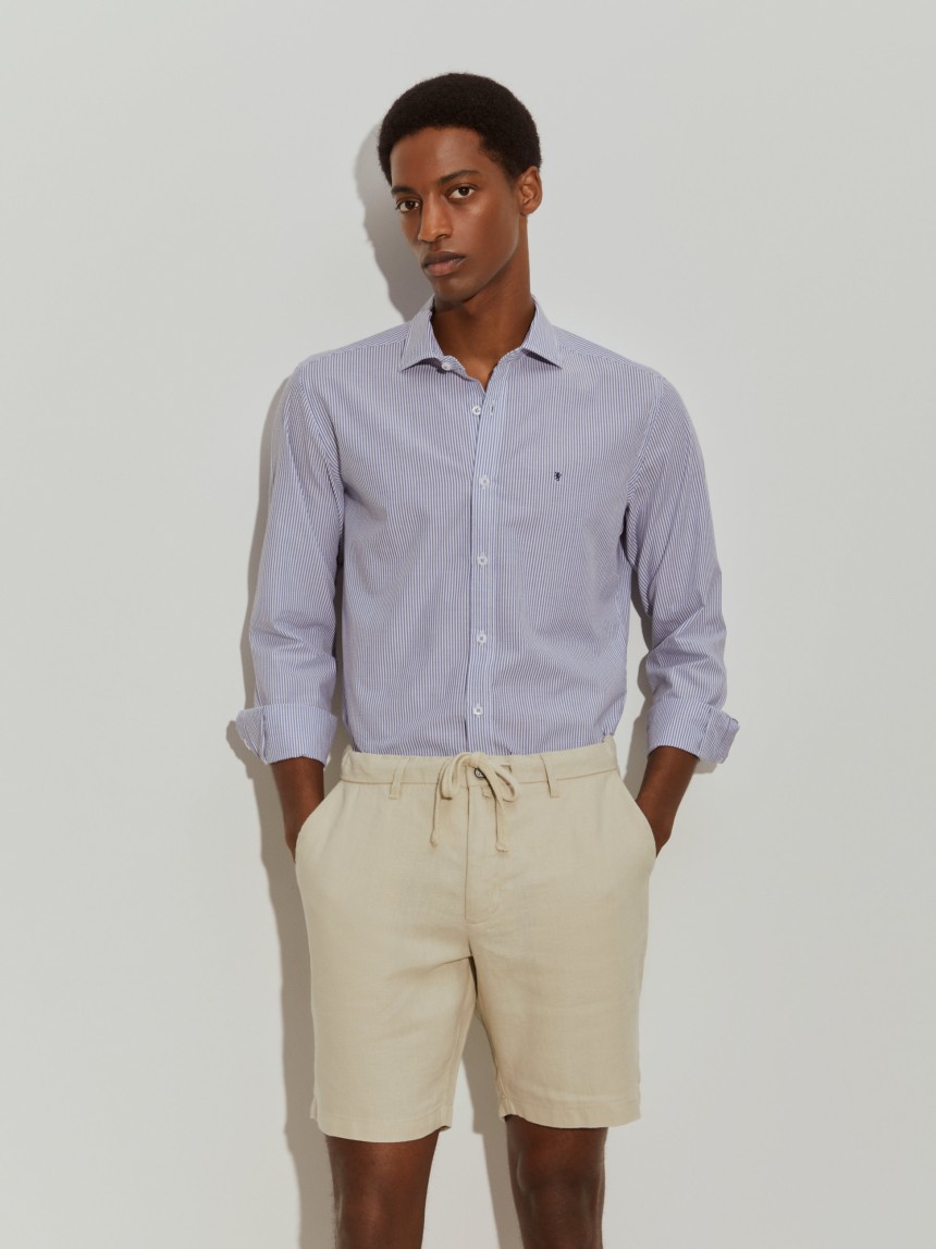 Camisa slim fit seersucker às riscas
