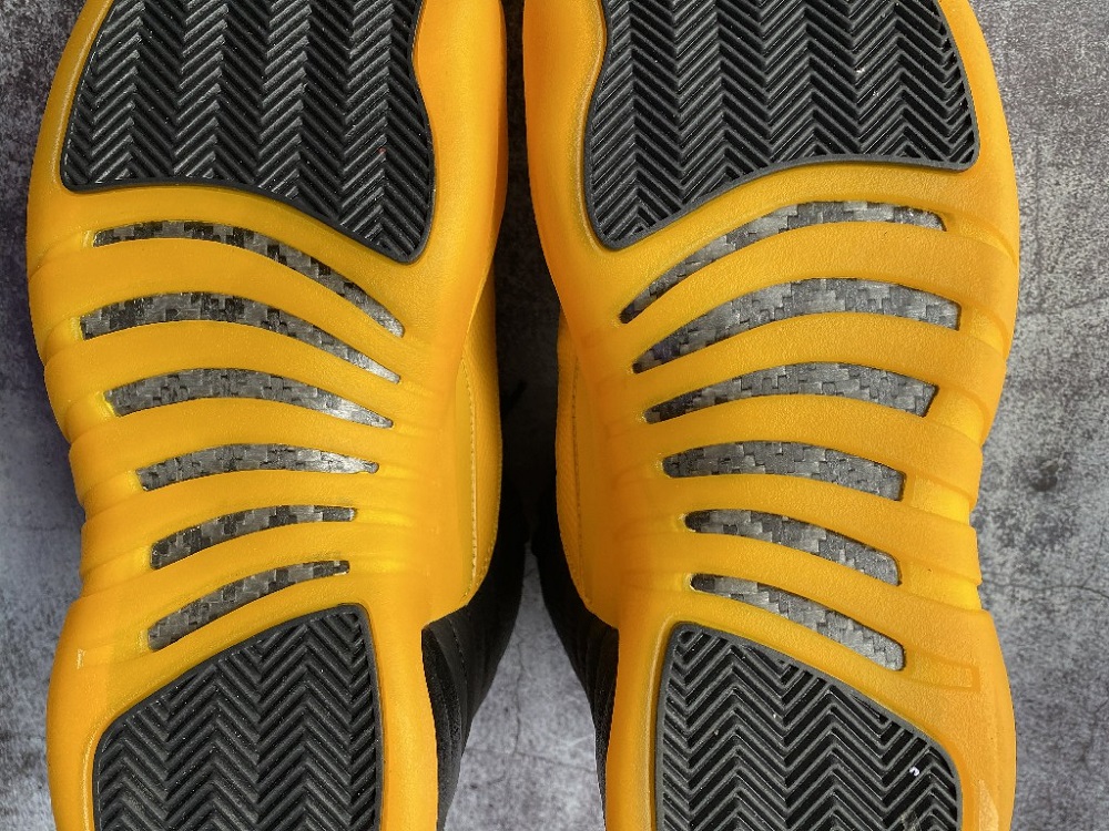 Jordan 12 Retro University Gold