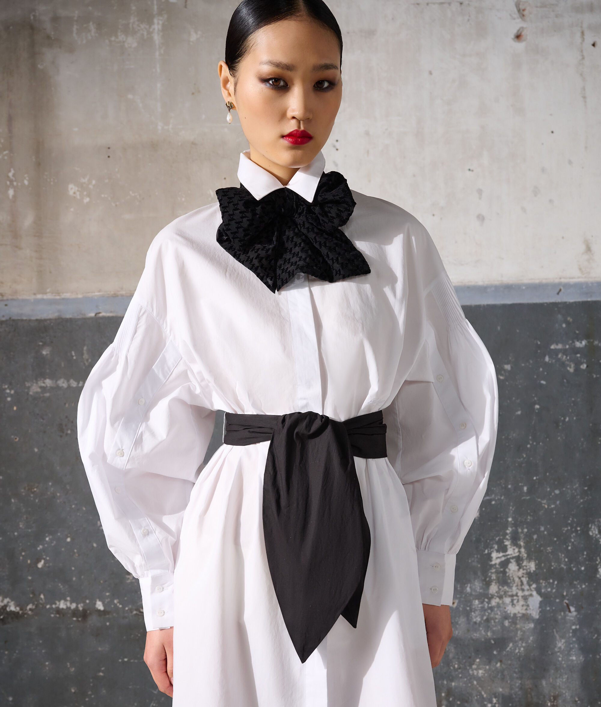 ROBE CHEMISE À LAVALLIÈRE SÉLECTIONNÉE PAR HUN KIM