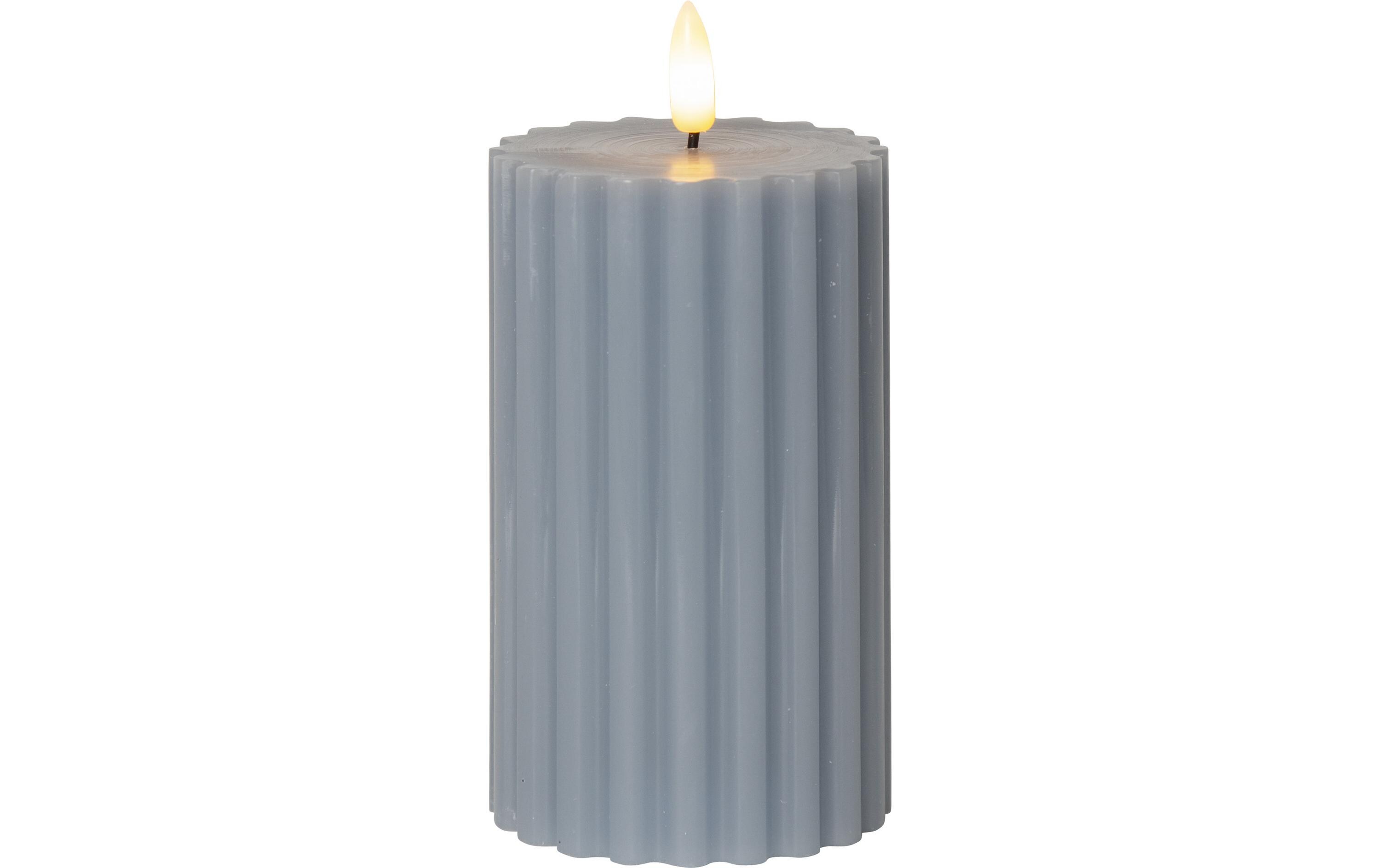 LED-Kerze Pillar Flamme Stripe, Ø 7.5 x 15 cm, BlauKerze aus Wachs mit LED Leuchte