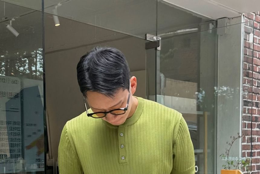 SeoulPop - Effen gebreide top met korte mouwen