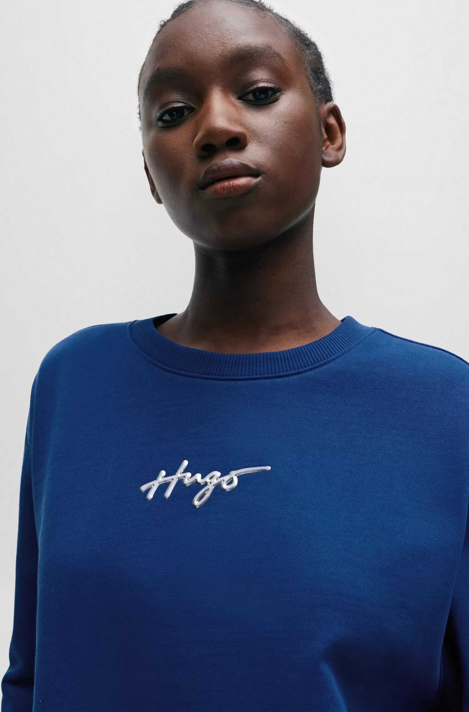 Moletom HUGO vermelho de modelagem relaxada com logotipo manuscrito em efeito metálico