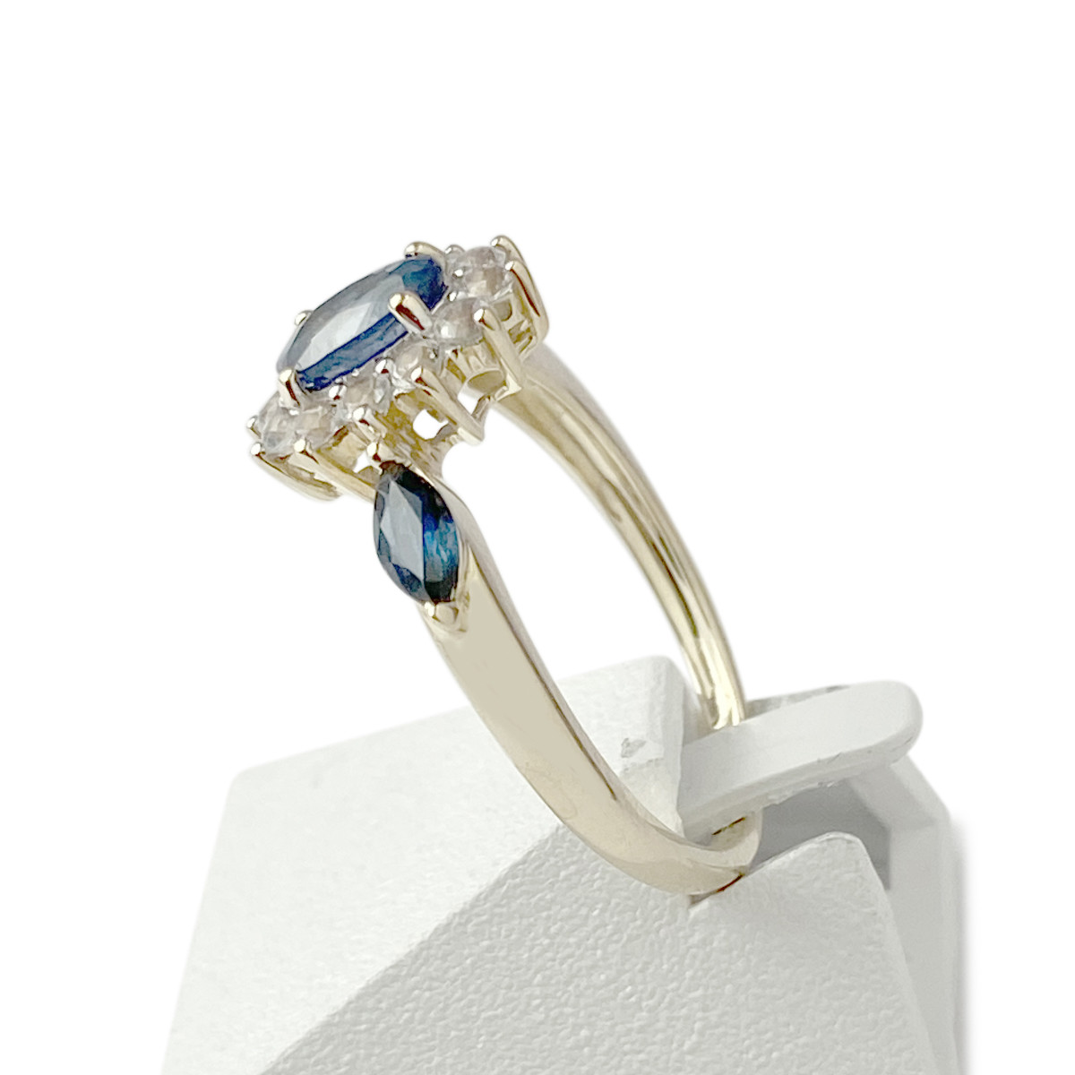 Bague d'occasion or 375 2 tons saphirs topazes blanches