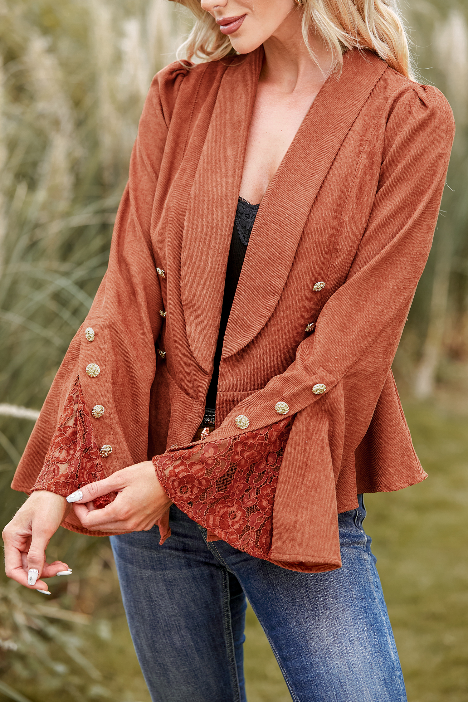 Blazer à boutons en dentelle contrastée brun