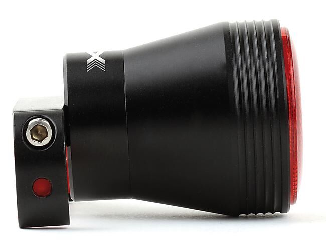 XMOOVE - ECLAIRAGE ARRIERE INTELLIGENT RECHARGEABLE