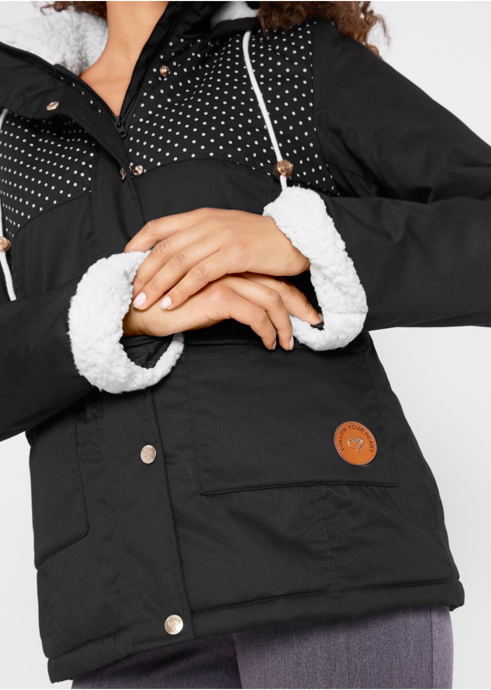 Veste avec capuche en maille peluche